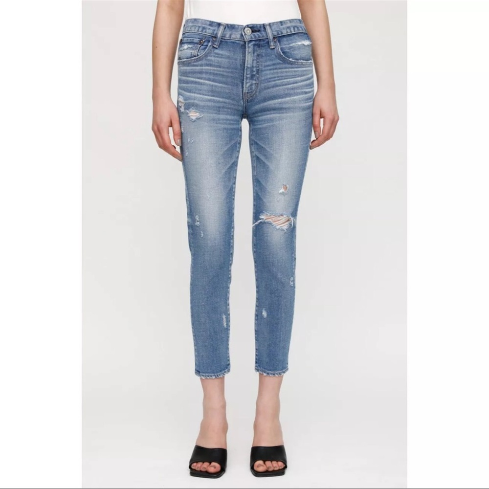 Moussy Vintage slim Ankle Cropped Jeans with Distressed Details - size 25